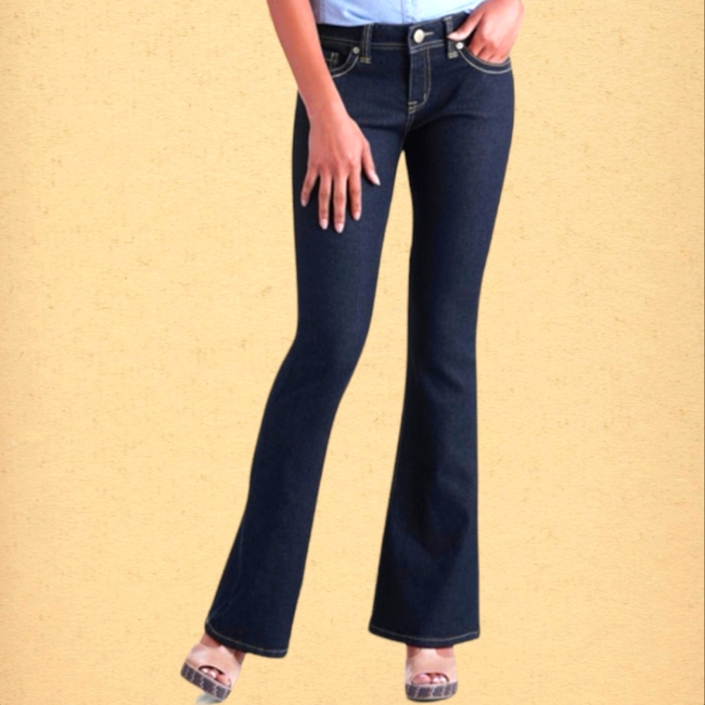 No Boundaries Flare Bottom Jeans 🆕👖 Size 36"/17